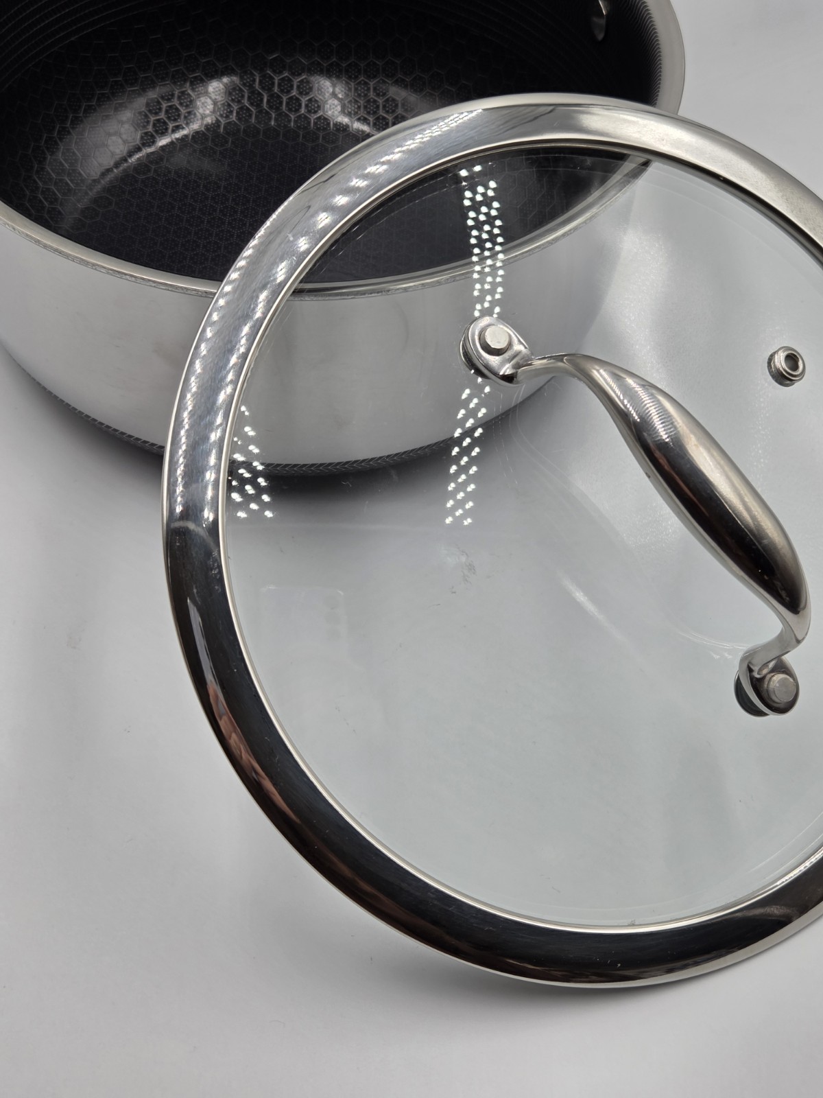 Hexclad Hybrid Non Stick Pot Stainless Steel Saucepan 3-Quart - With Lid