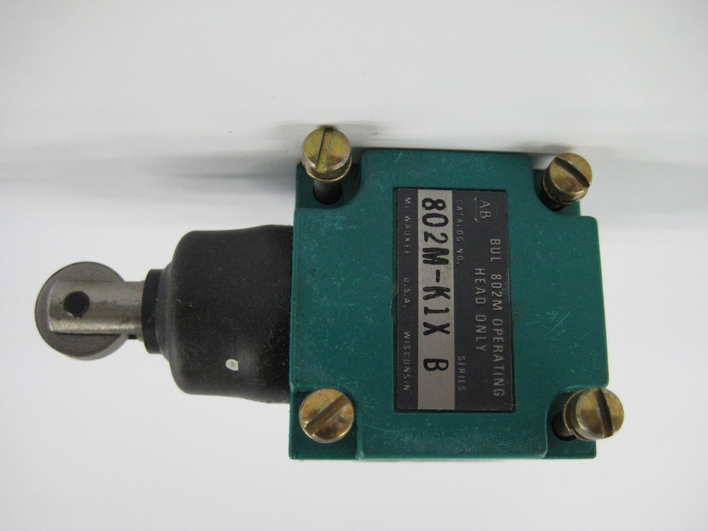 C&K 7201 MINIATURE TOGGLE SWITCH (AS PICTURED) NSNP