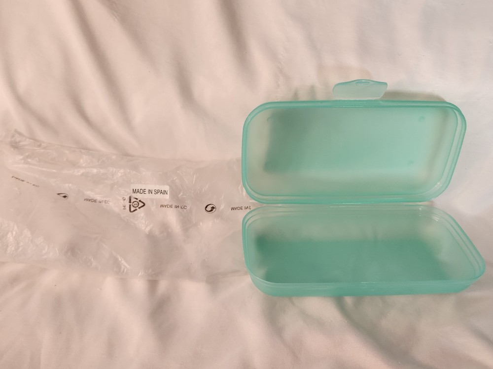 8" Vintage Tupperware Green Container Clam Shell 3431A-2