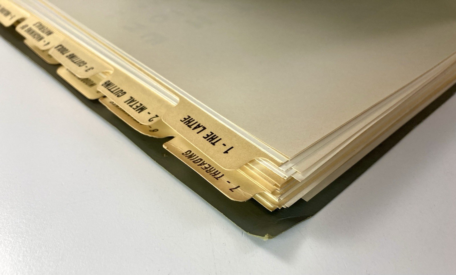 Atlas Manual of Lathe Operation & Machinist Tables Book 1978 13th Edition (Read)