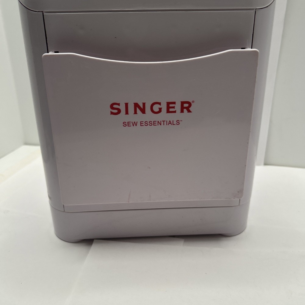 SINGER Sew Essentials Foldup Case Sewing Kit Portable Organizer w/ items include