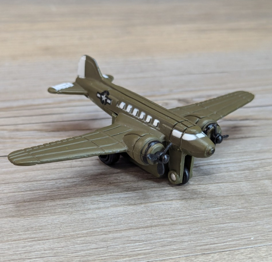 Dakota C-47 Skytrain Pull Back Model Plane Diecast  3.5" x 5"