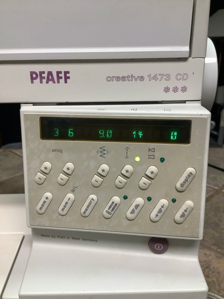 PFAFF Creative 1473 CD Sewing Machine