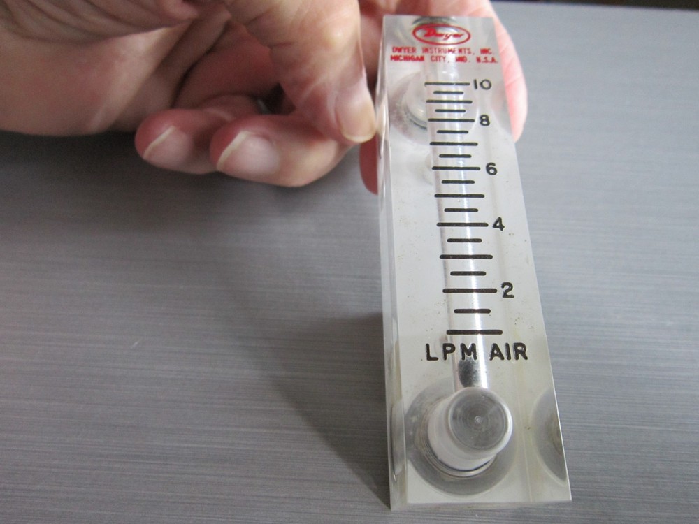 DWYER VFA-24 FLOWETER