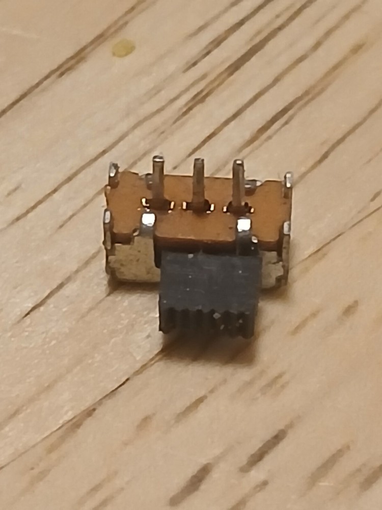 25 Pieces SPDT PC Mount Right Angle Tiny Slide Switch New Open Box Unused