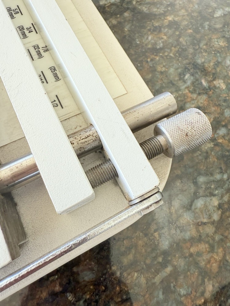 GBC MC12 Manual Twin Loop Closer Wire Binder