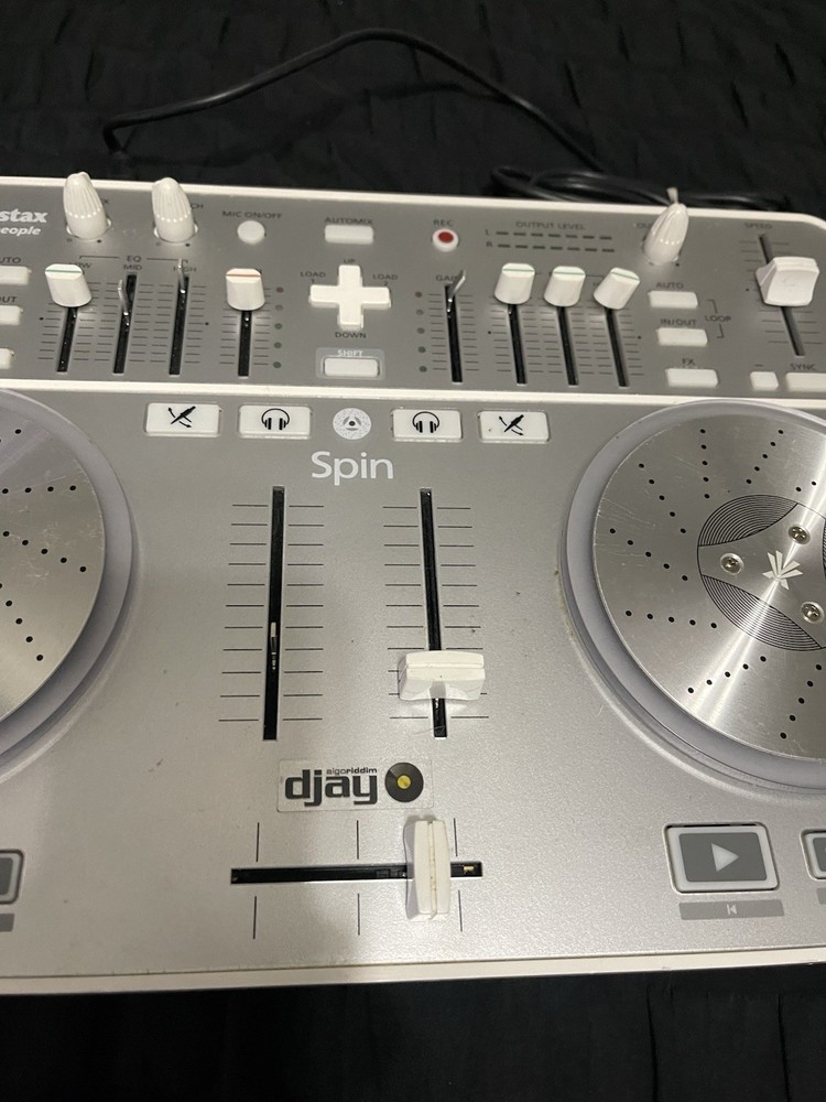 Vestax Spin USB MIDI/AUDIO DJ Controller With USB Cable Missing 4 Knobs