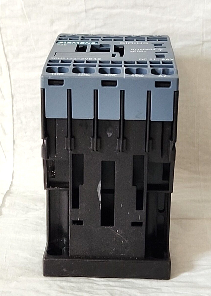 Siemens 3RH2122-2VB40 Contactor