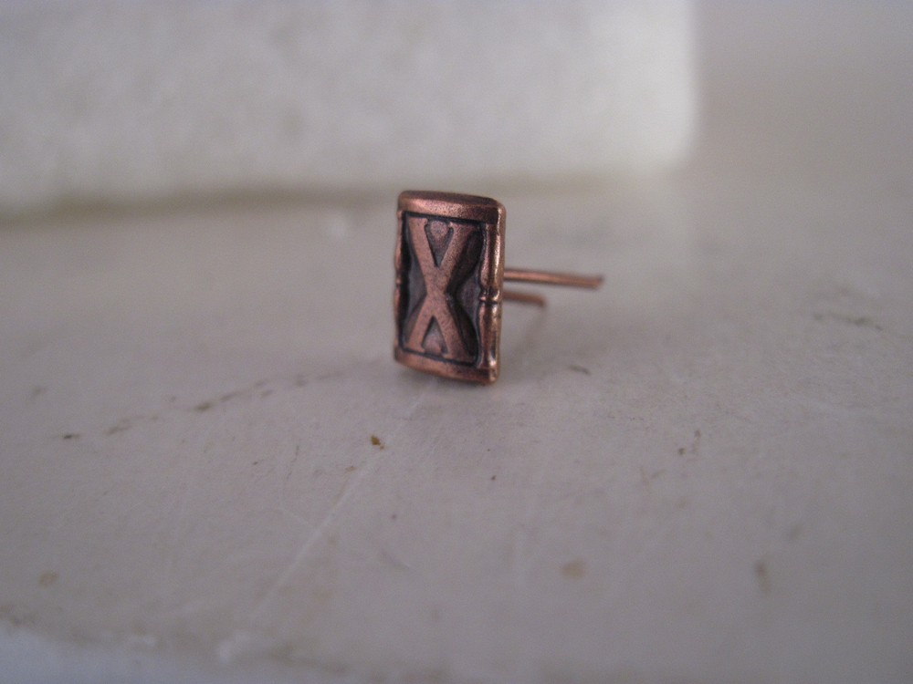 US  Hourglass   Clasp  (**xd154)