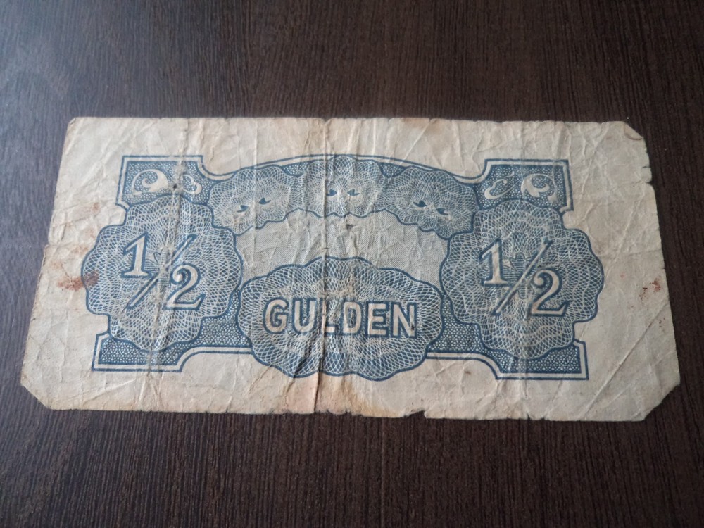 japanese 1 and 1/2 gulden notes-world war 2