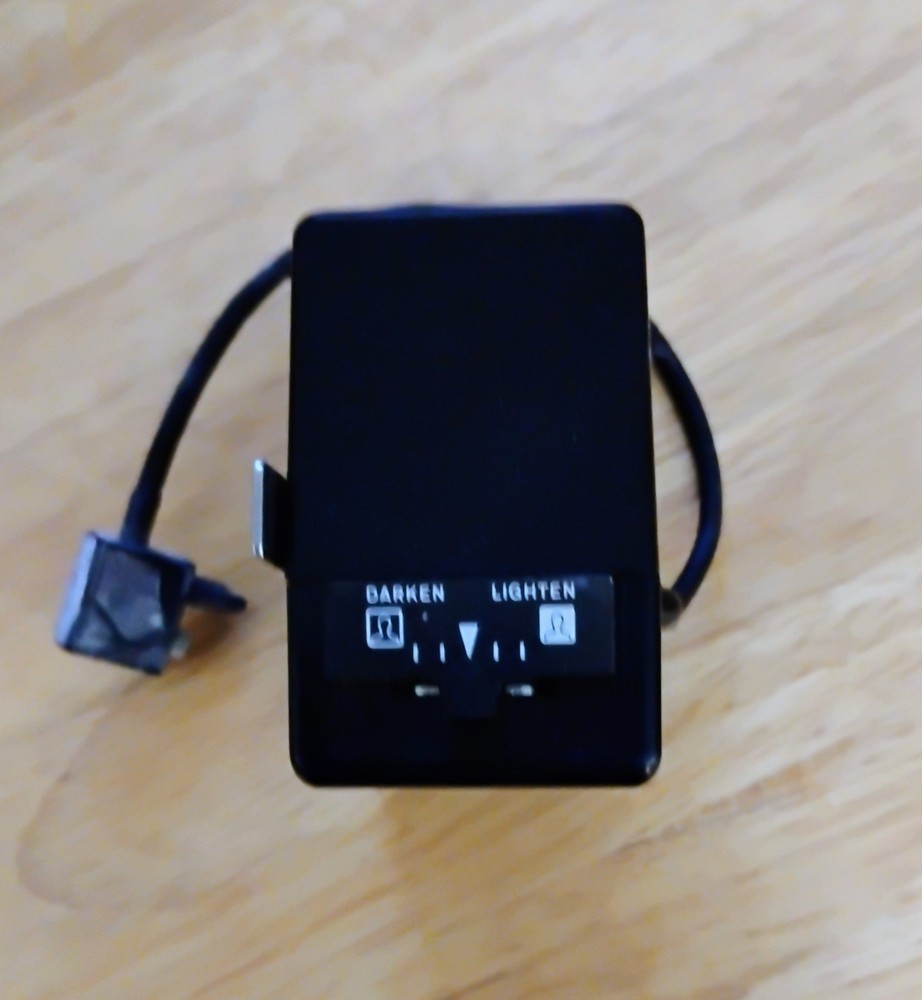 Vtg Polaroid Camera Focused Flash Model 490 Flash Attachment made USA untested