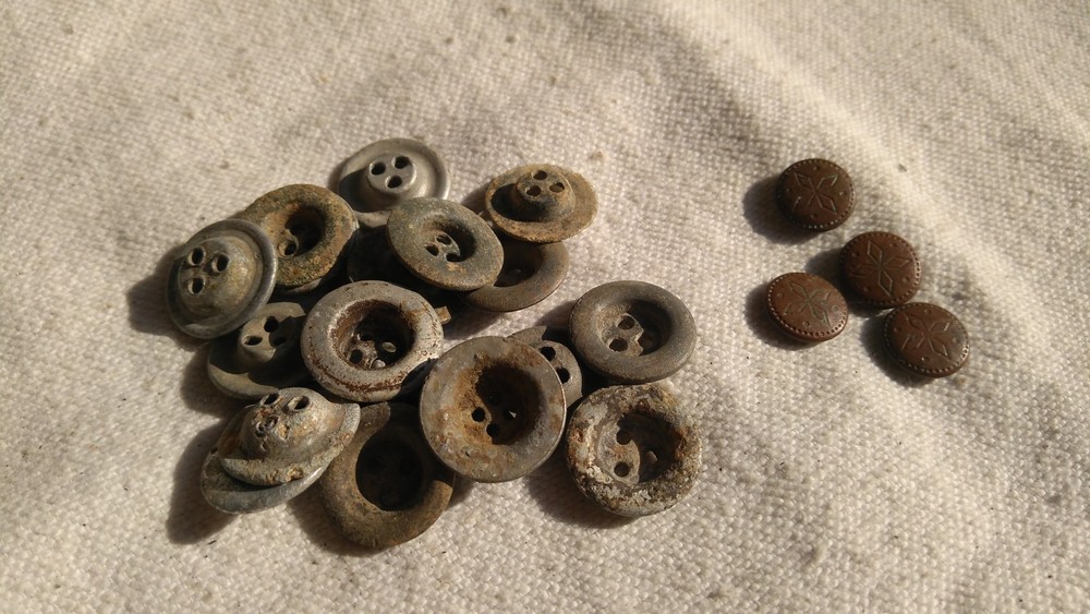 WW2 German buttons from trenches