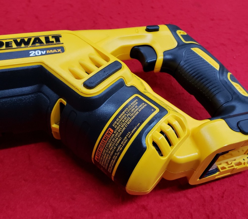 Dewalt DCS367B 20V Max XR Brushless Variable Speed Reciprocating Saw - Tool Only