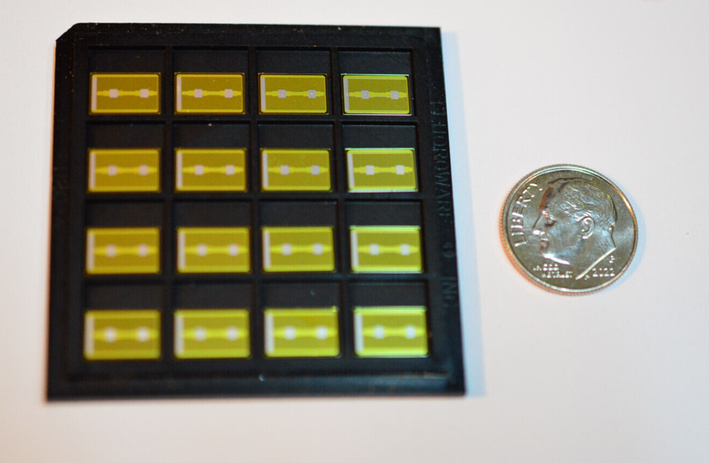 Bipolar Power Transisors : 16 unpackaged dies