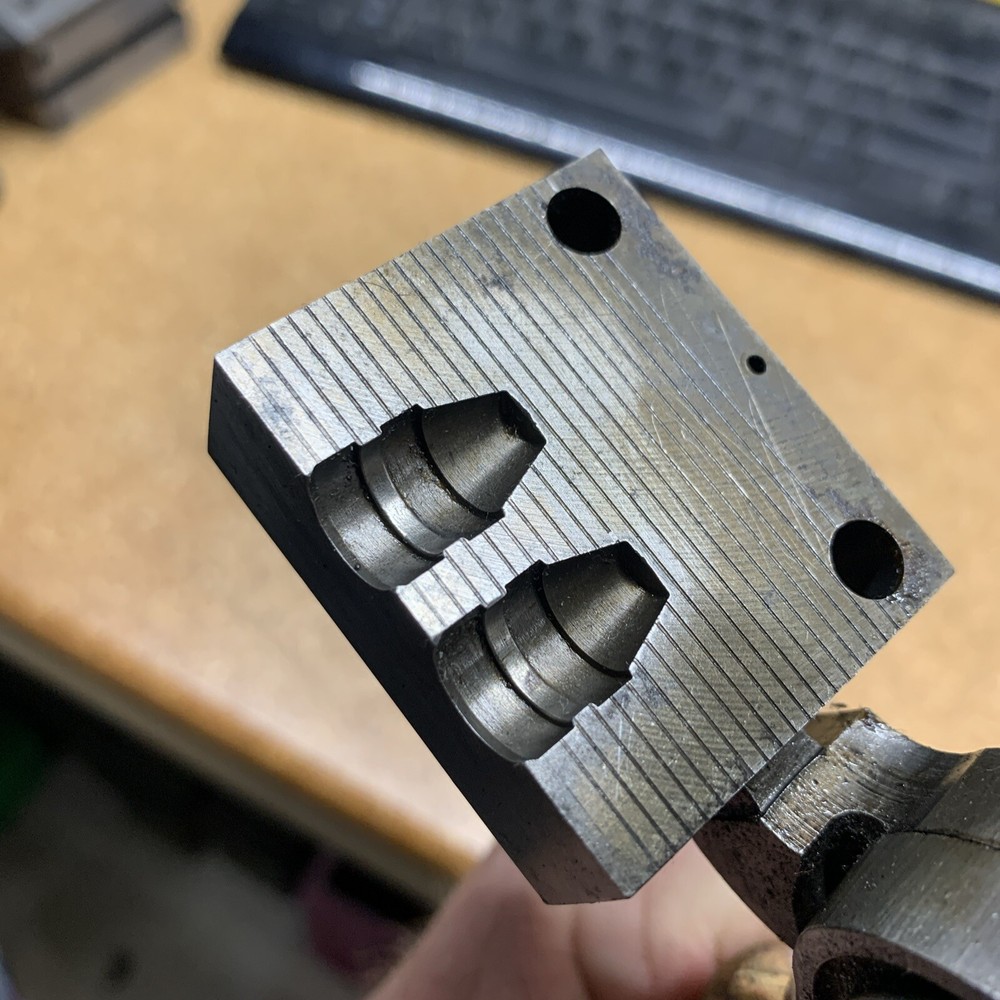 Saeco 045 40/10mm 2 Cavity Mold