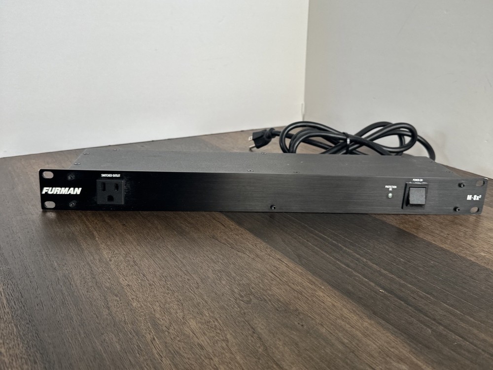 Furman M-8x2 Rack Mount Power Conditioner Surge Protector