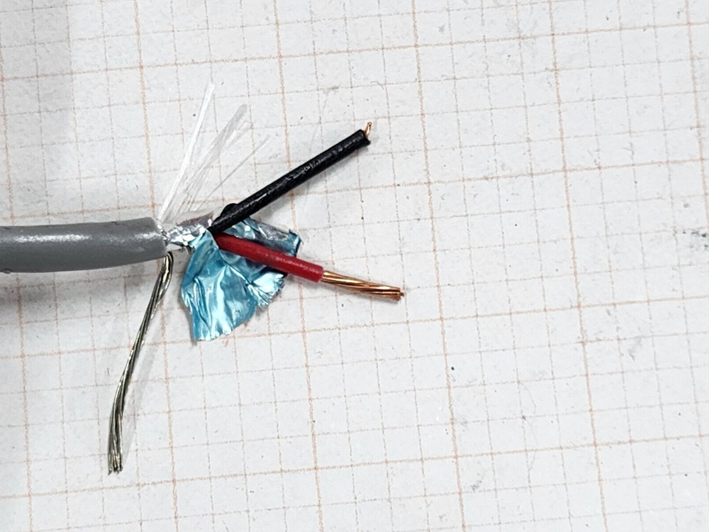 Carol E2032S 18/2C Shielded Audio/Control/Communication Cable Riser Gray /50ft