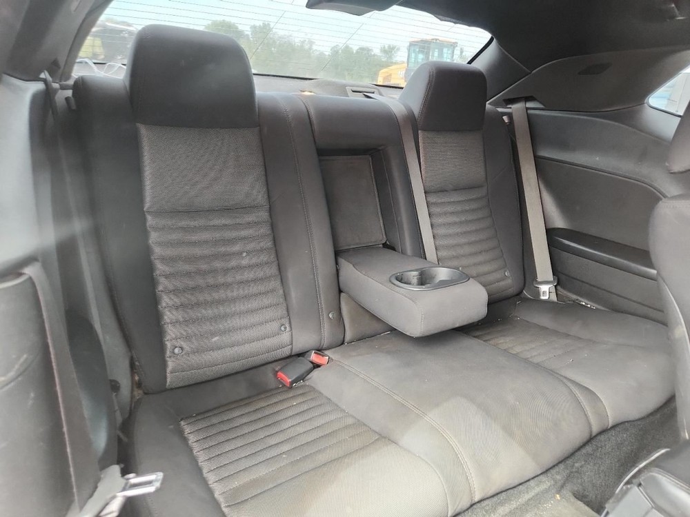 CHALLENGE 2013 Glove Box 4972439