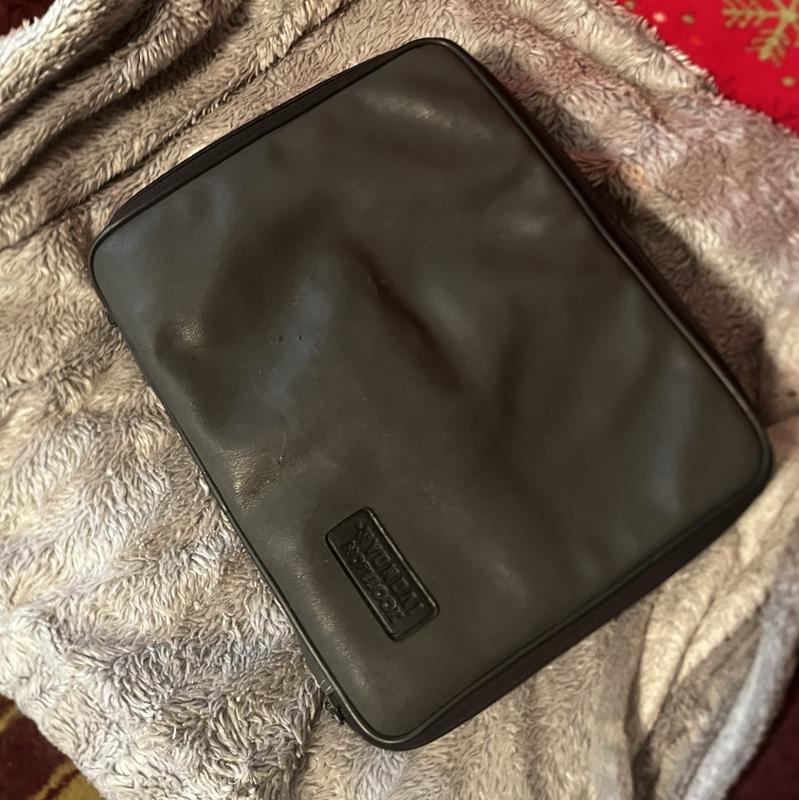 Hyundai Super-NB386S Vintage Laptop with Carrying Case & Panaonic Battery