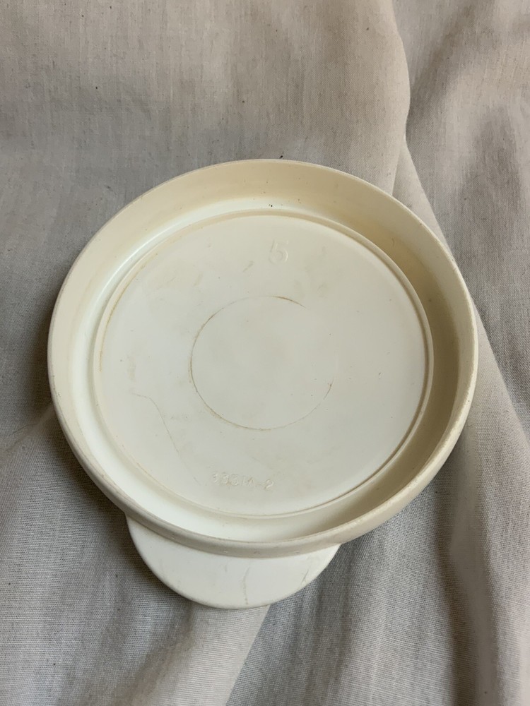 Tupperware Lid 3331A-2 white