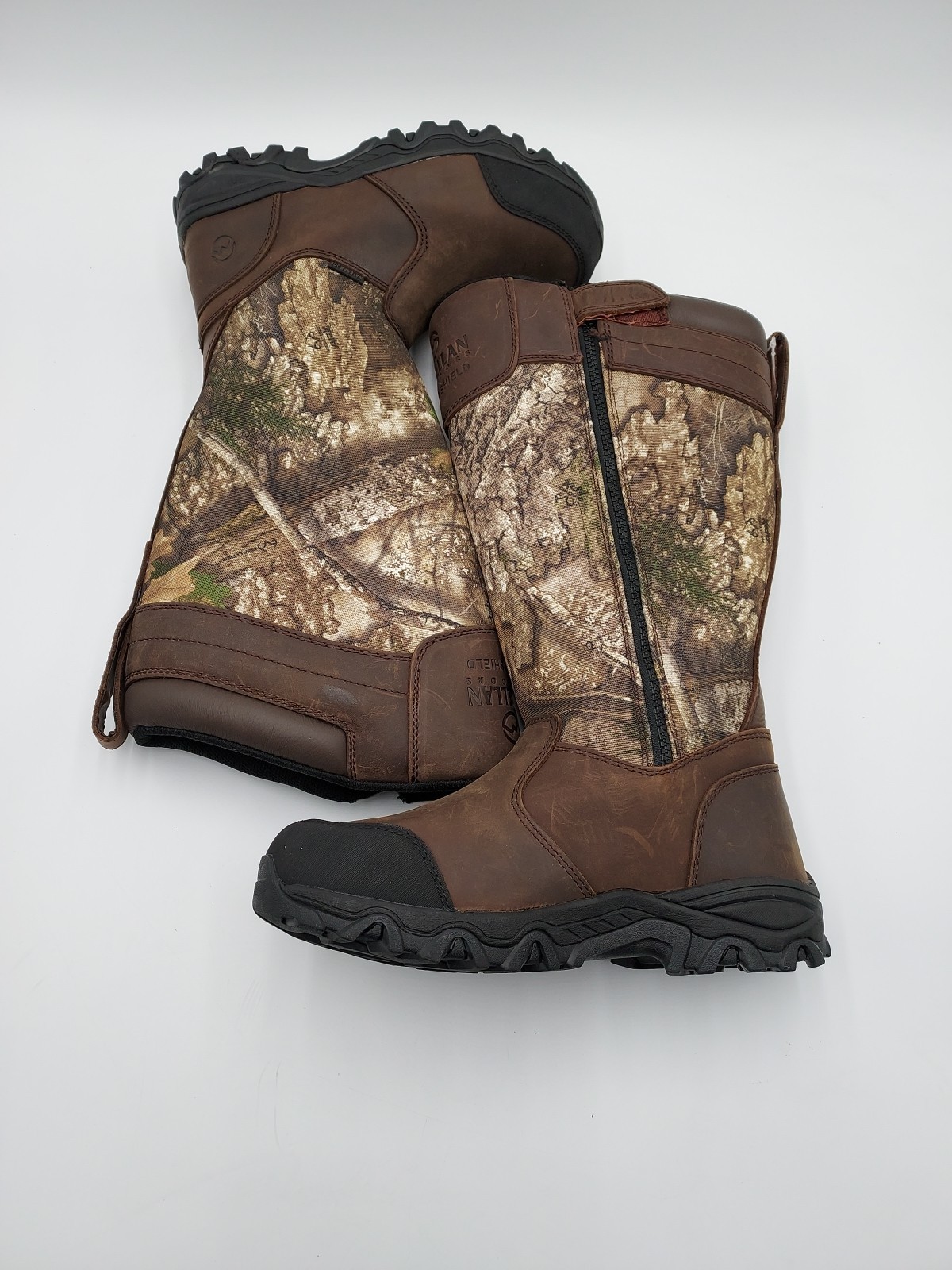 Magellan Outdoors Men's Sz 7D Snake Shield Armor 3.0 Realtree Edge APX (K4-D5)