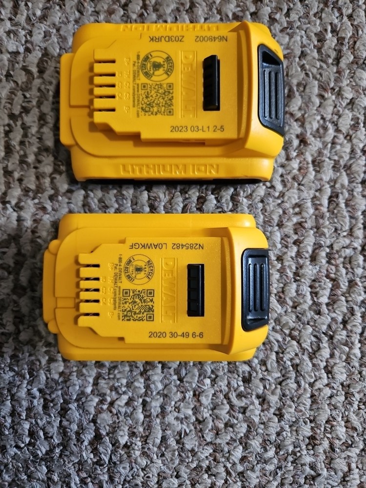 DeWalt DCK225D2 ATOMIC 20V MAX Brushless 2 Tool Combo Kit