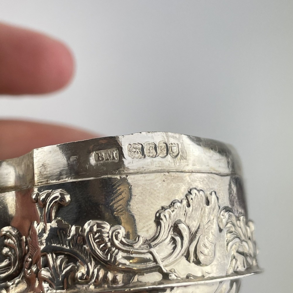 Antique Dutch Solid Silver Embossed Trinket Box 6cm x 5cm Shell Shaped