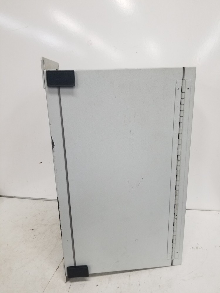 Dionex SS80 Sample Selector Process Analyzer Enclosure