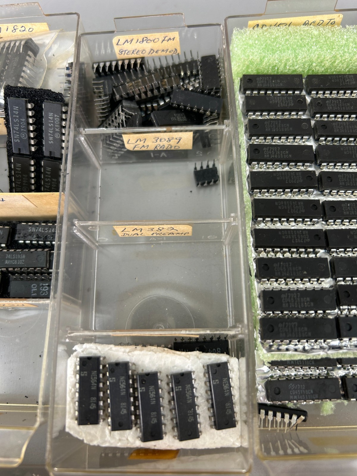 Vintage Integrated Circuits IC Lot Electronics Radio Repair New Old Stock