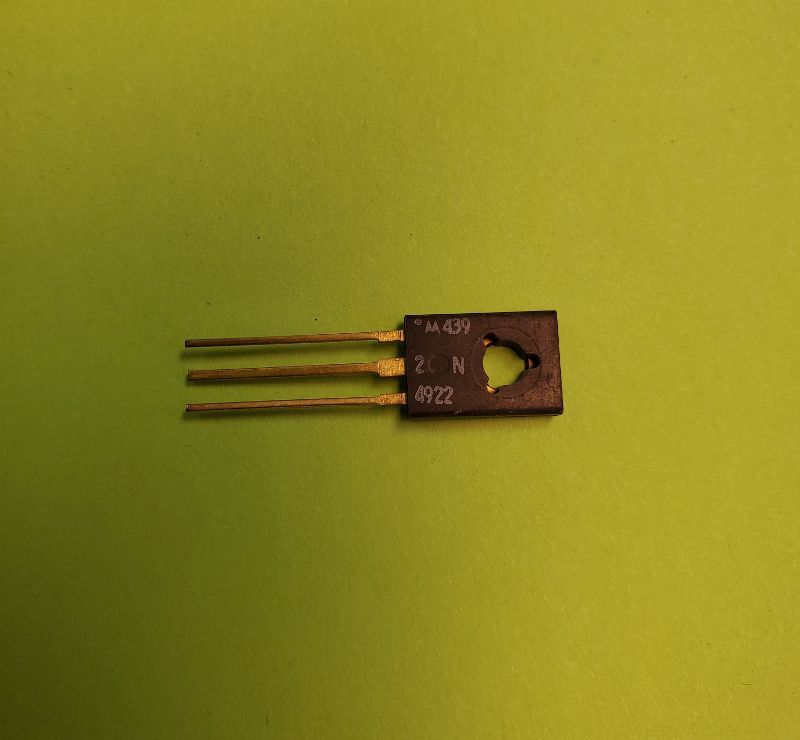 Motorola M439 3 pin gold transistor