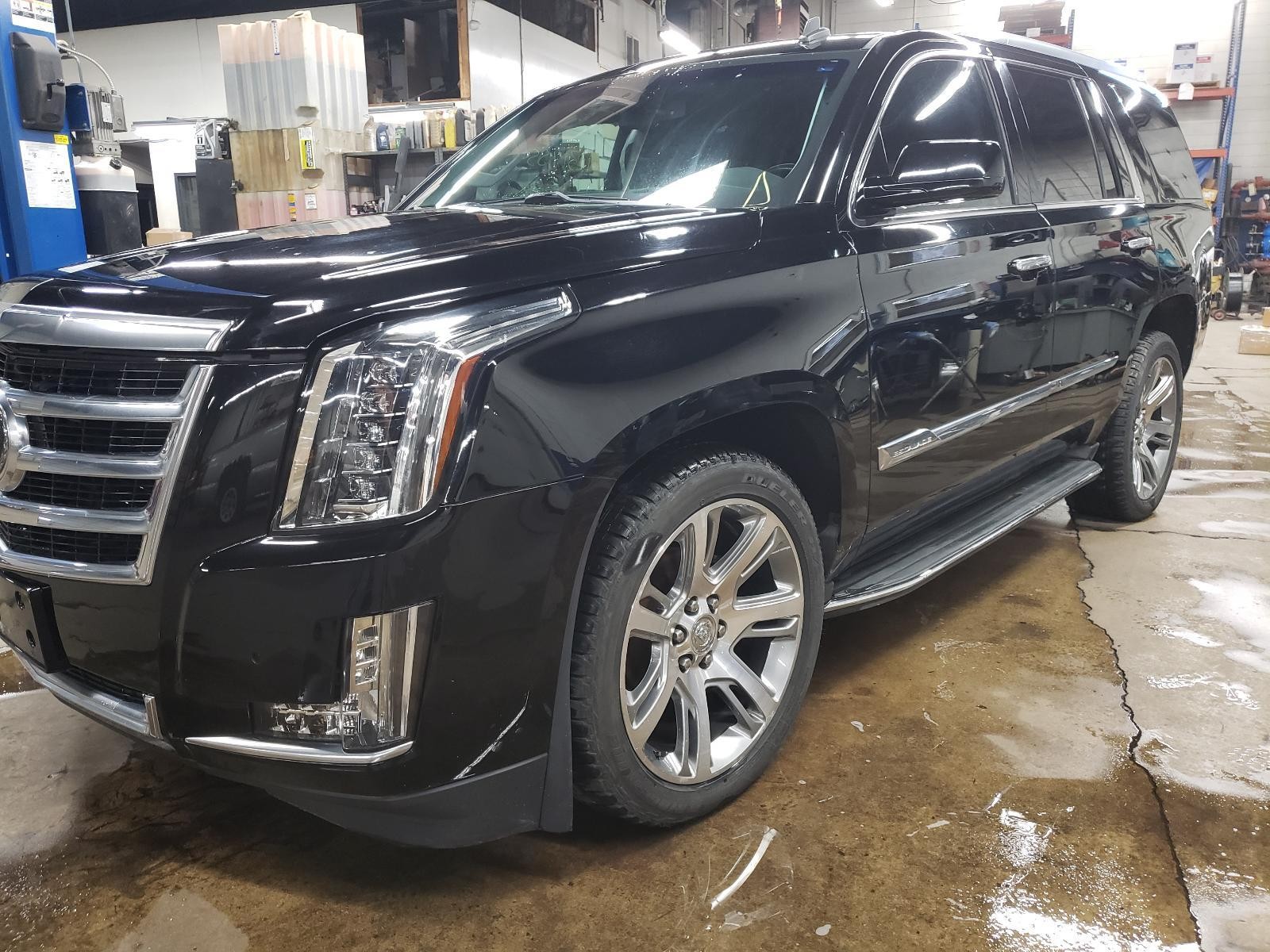 15 ESCALADE Display Screen, Roof Mounted ID# 23464763; Gray