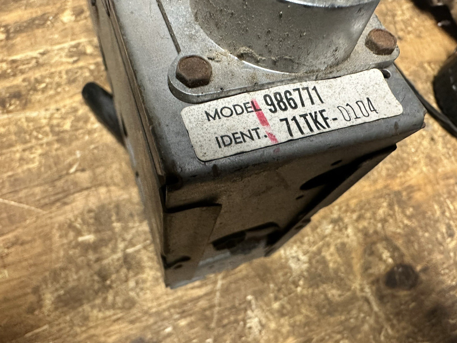 64 65 66 1964 1965 1966 CHEVY / GMC TRUCK RADIO