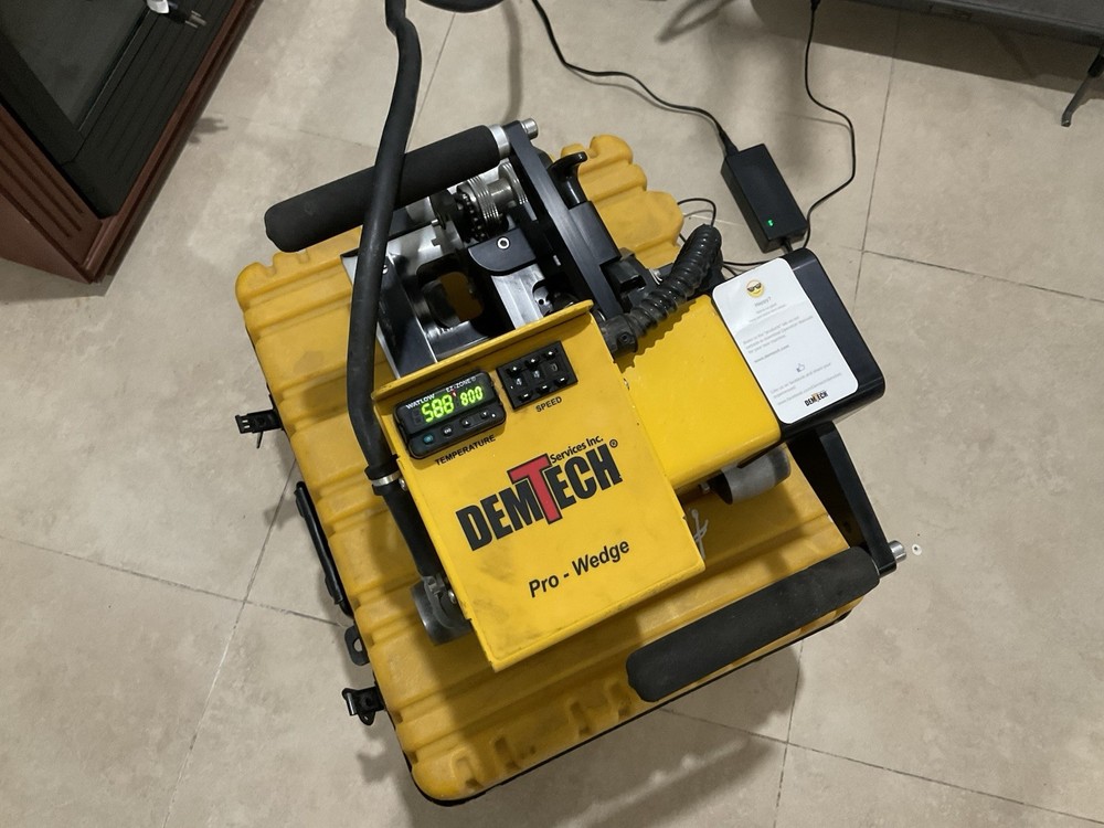 Demtech VM-20 Pro-Wedge USED Bonding Machine Working 120V Plus Original Box
