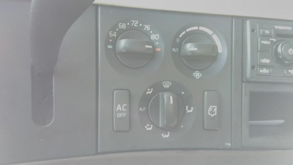 Replaces 2015 VOLVO VNL TEMPERATURE CONTROL ,  OH