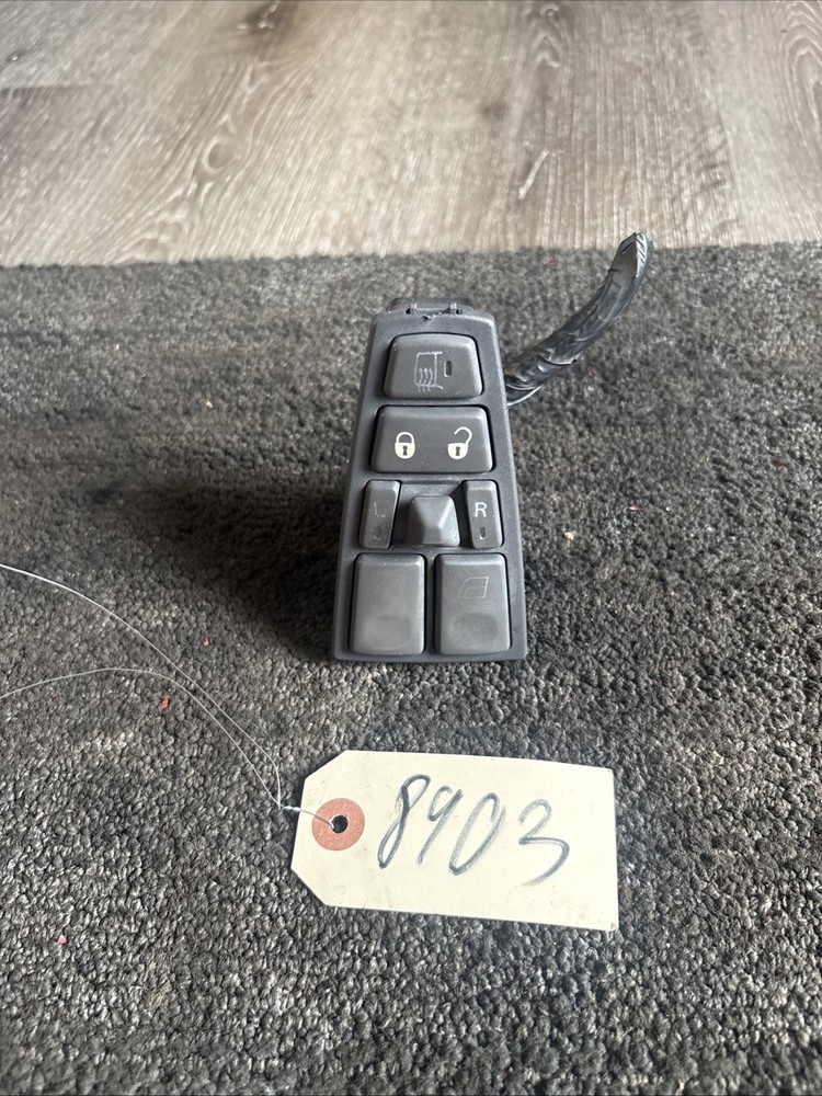 Volvo VNL Left/Driver Door Electrical Switch - Used Missing P/N