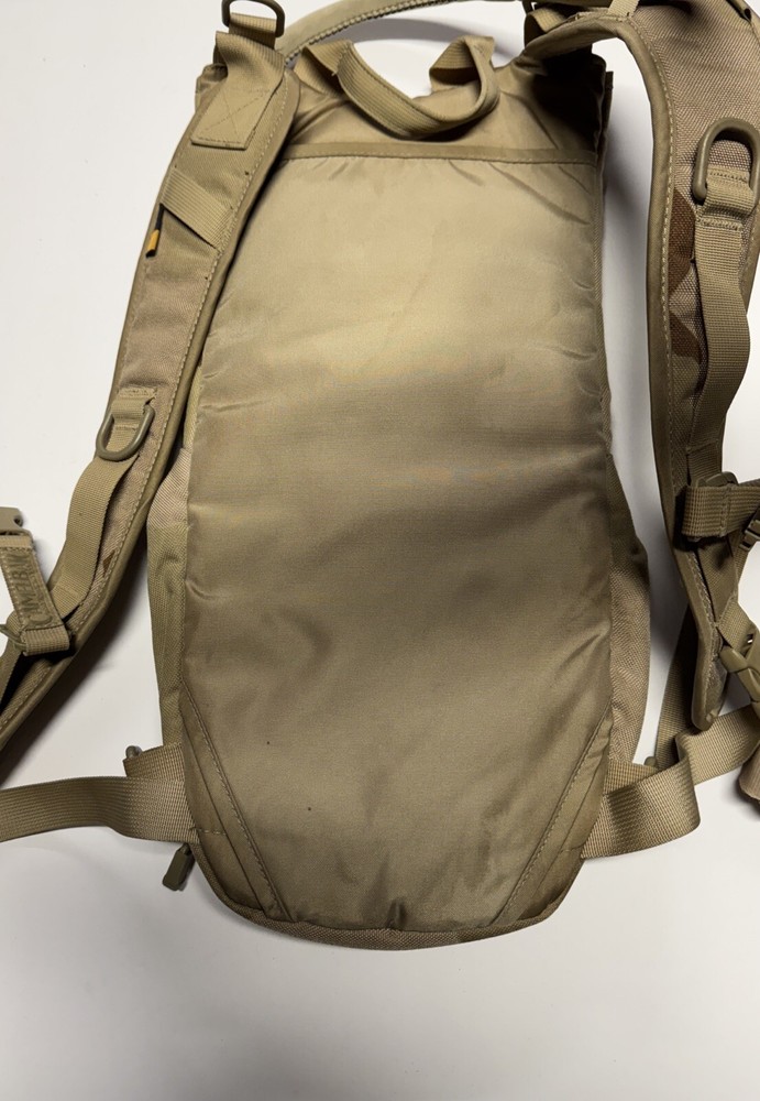 Camelbak Cordura Desert Camouflage Hydration Pack Backpack With Bladder