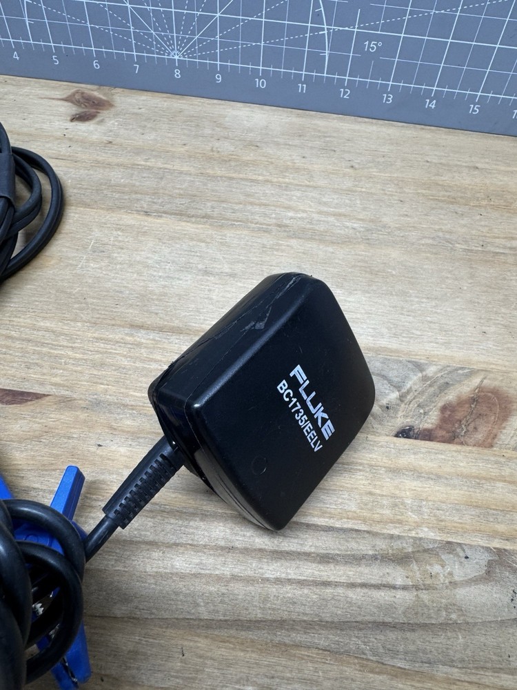 Fluke 1735 3 Phase Power Quality Energy Logger Analyst Meter