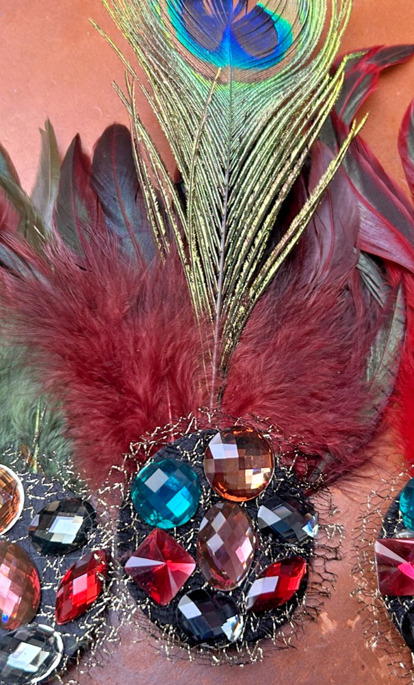 feather peacock pin clip 1pc brown rust