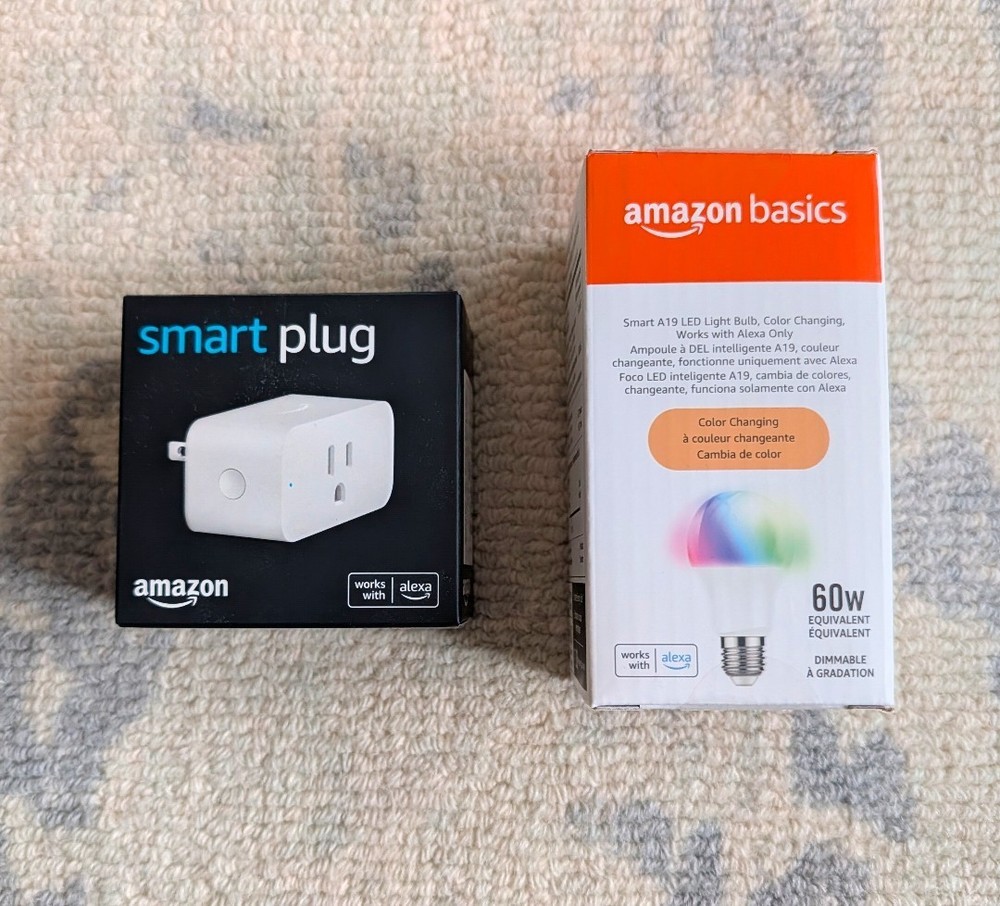 NIB Amazon Smart Plug & Smart Coloring Changing LED Bulb