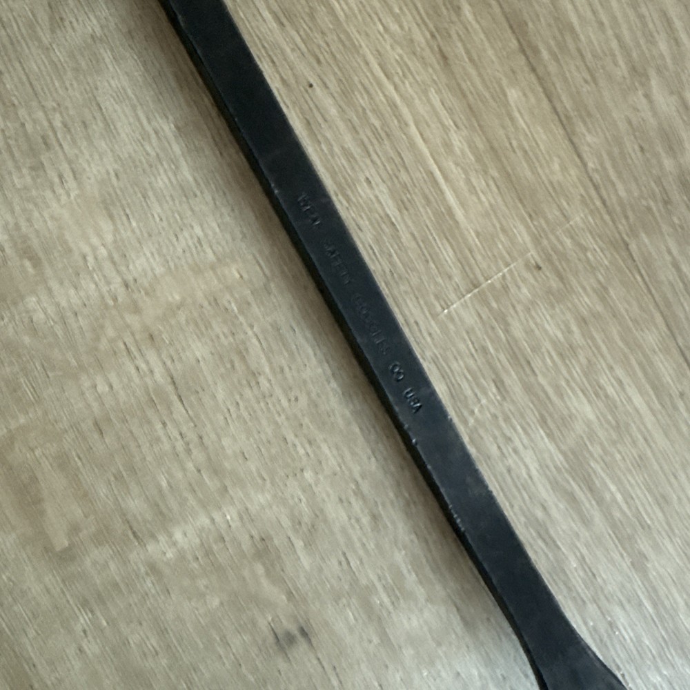 Mac Tools Comfort Grip Pry Bar