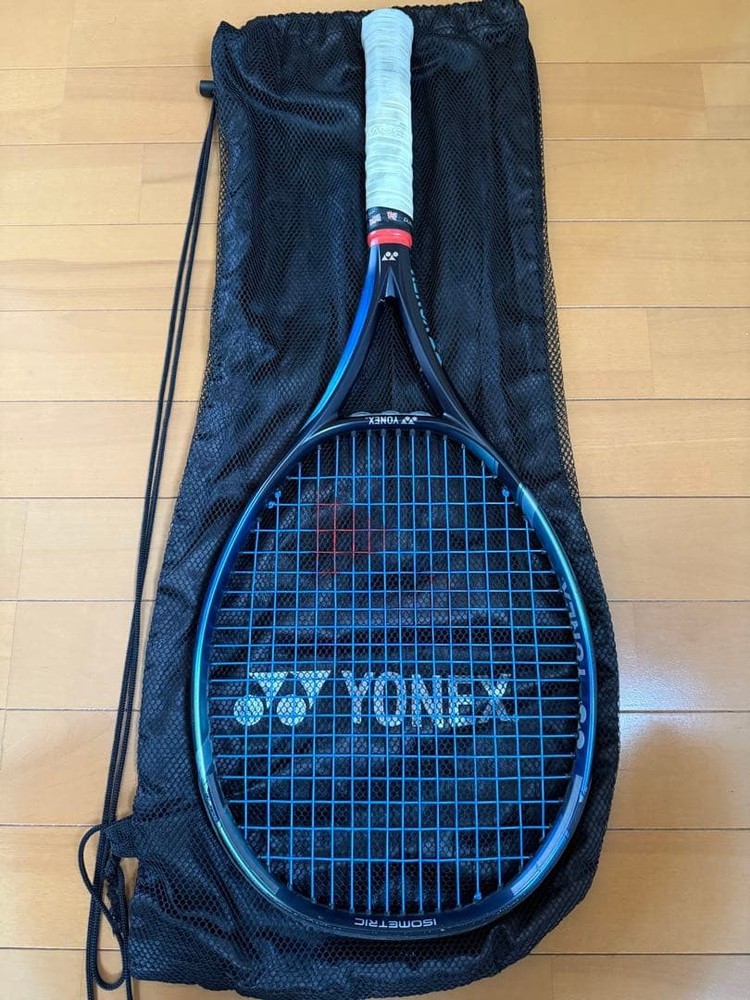 Yonex EZONE100 Grip Size 2