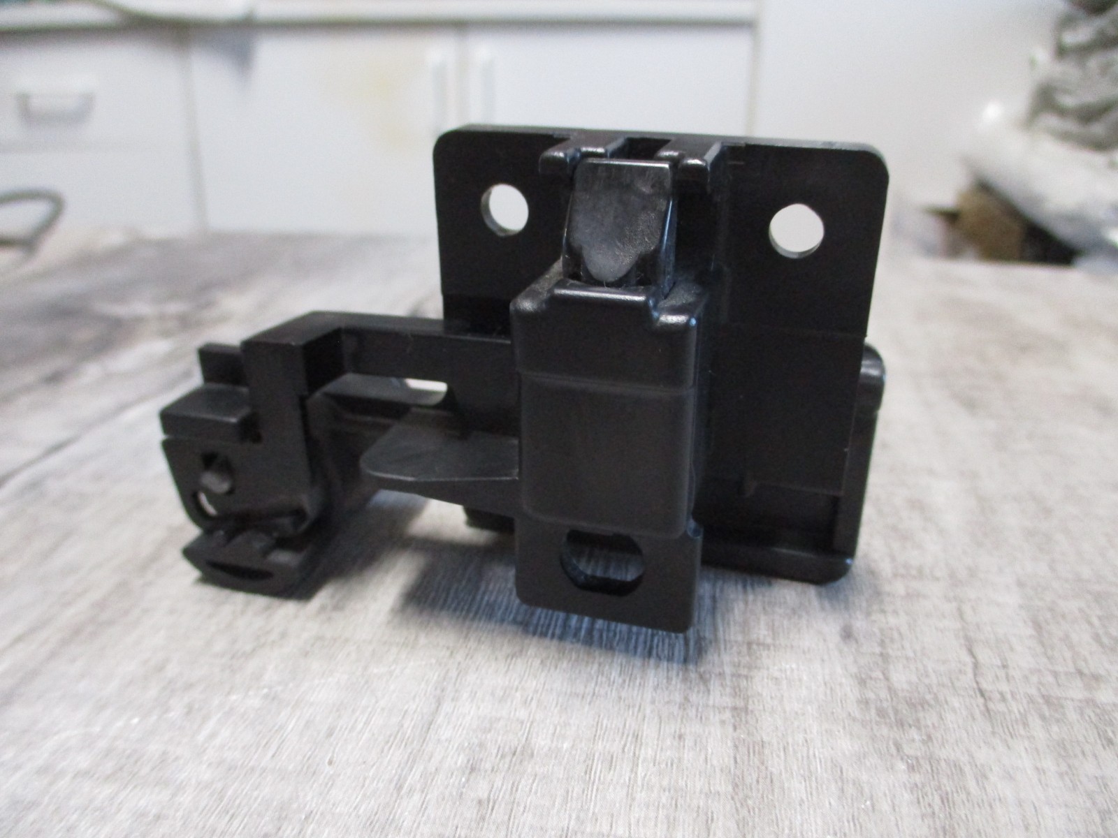 1994-1997 Nissan Hardbody Pickup Pathfinder Altima Glove Box Latch Gray OEM READ