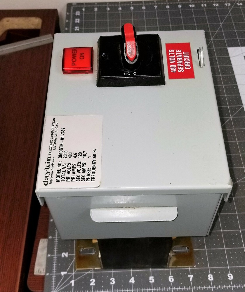 Daykin Midget Transformer Disconnect Combination 2000 VA 480/120 [E6S4]