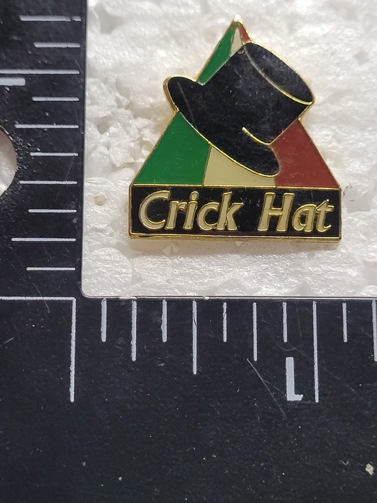 CRICK HAT HAT LAPEL PIN PIN BACK USED (O1523)