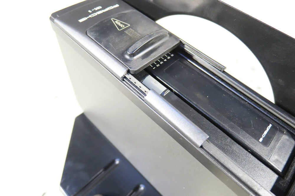Porsche 911 996 CD Changer 6 Speed CDC 3