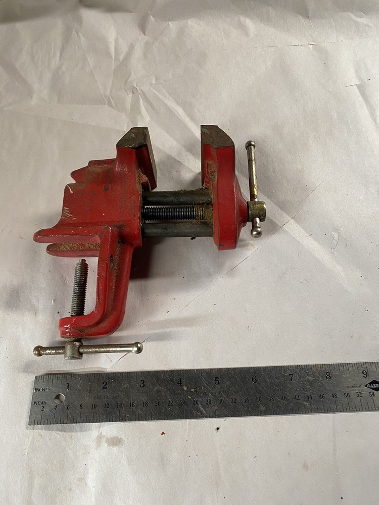 Vintage 2 1/2" Bench Vise