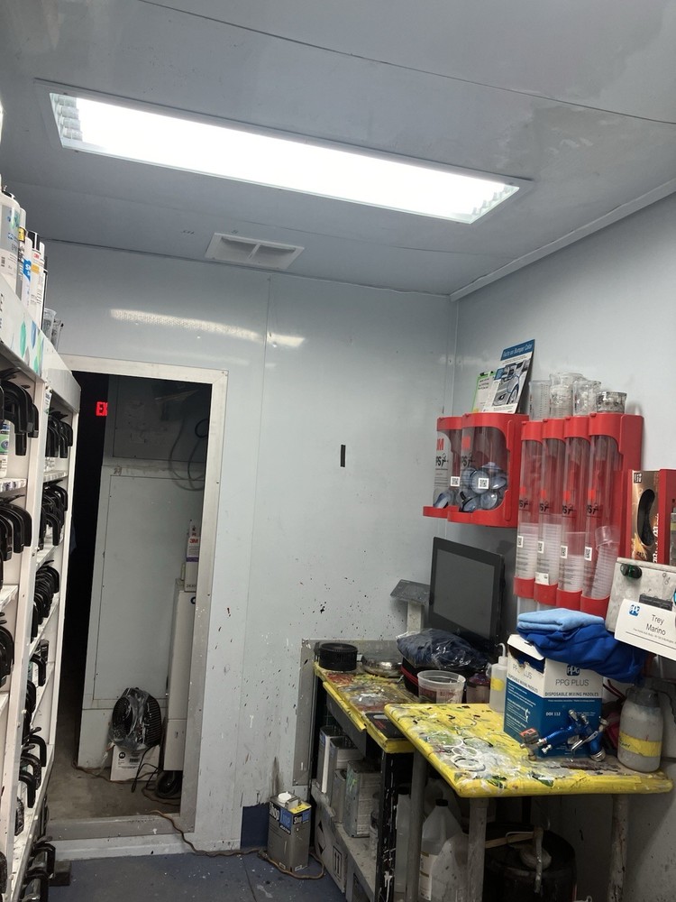 Paint Mix Room