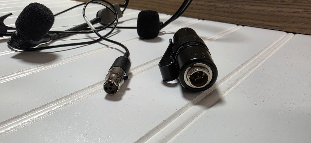 Shure SM35 Performance Headset Condenser Microphone w/ XLR Adapter & Case