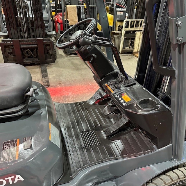 2020 Toyota 8FGCU30 6000lb Used Forklift LP Gas Triple Mast Sideshift 4978 Hours