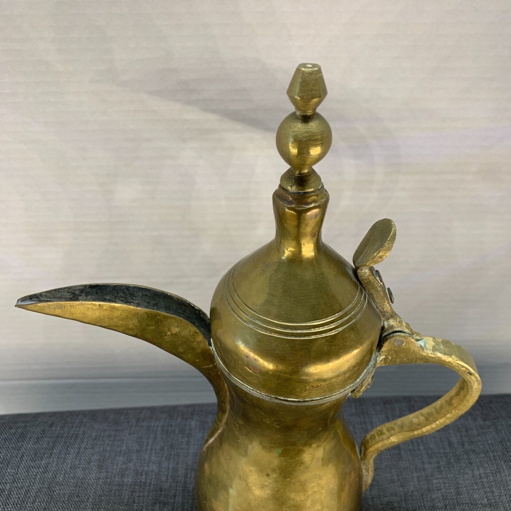 Vintage Brass Dallah Arabic coffee pot